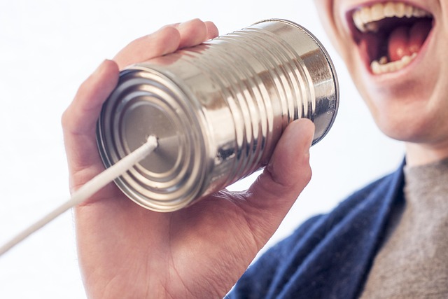 Bouche-à-Oreille Artisan : 12 Techniques pour Transformer vos Clients en Ambassadeurs